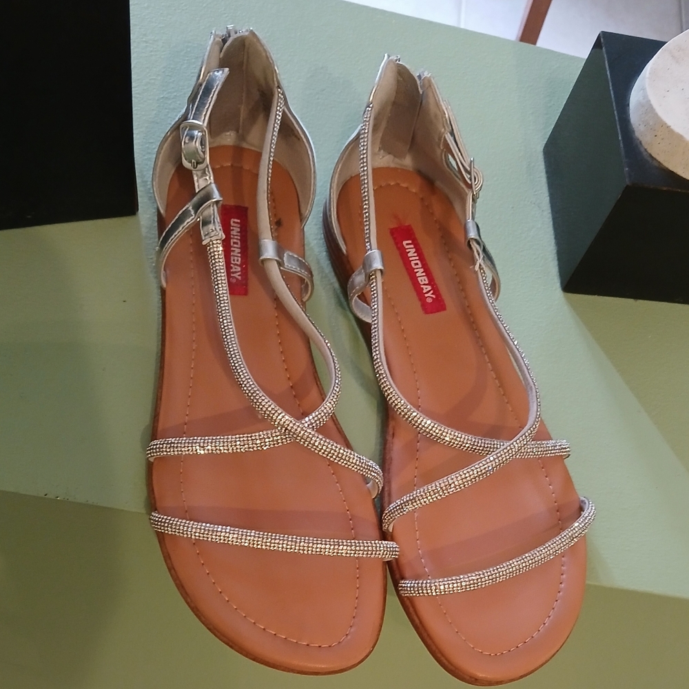 Unionbay Women's Silver Rhinestones Tan Sandals.